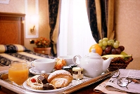 Zimmerservice im Hotel Amalia Vaticano Roma Italia